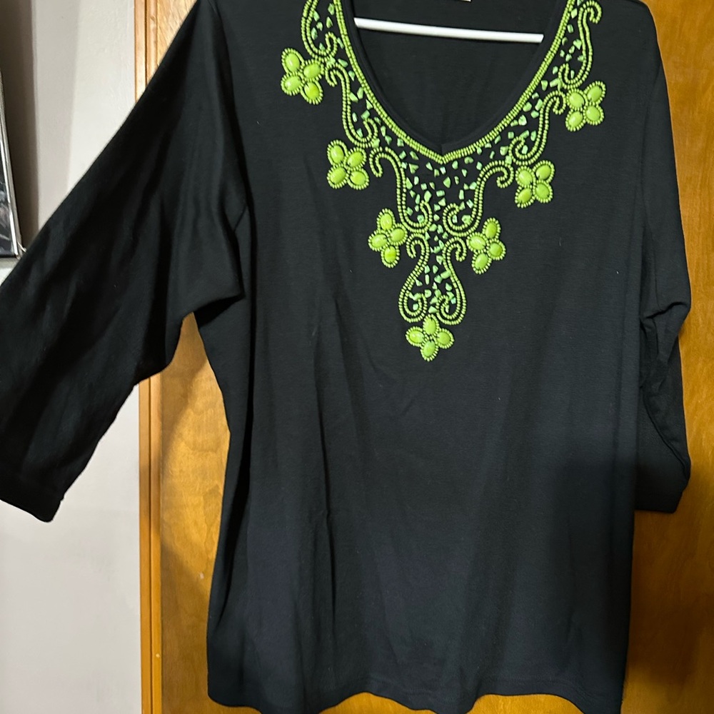 Quacker Factory Black 3/4 Sleeve Embellished Blouse